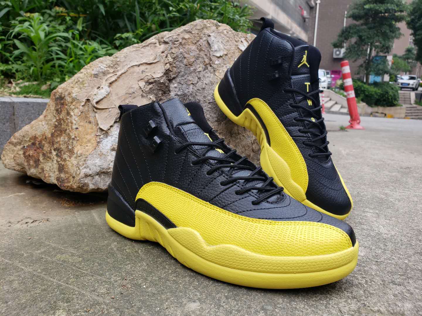 2019 Men Jordan 12 Bumblebee Black Yellow Shoes
